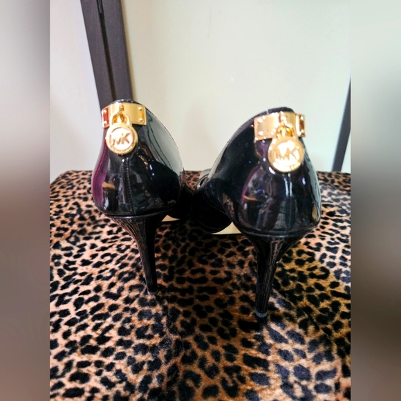 **SOLD**GORGEOUS MK OPEN TOE PATENT LEATHER HIDDEN PLATFORM HEELS SHOES SIZE 11 - Picture 14 of 16